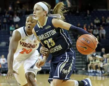 Mann scores 20, Long and Maximilien in double-digits in Bucs loss to Virginia Image