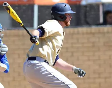 Late homer lifts Lafayette past Buccaneers, 9-6 Image