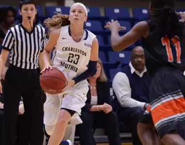 Mann's 20 paces Bucs past Campbell on Tuesday night, 65-57 Image