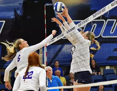 Buccaneers drop four-set decision to High Point on Homecoming weekend Image