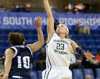No. 7 Buccaneers top No. 10 Longwood behind Mann's 23 points Image