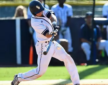 Liberty edges Bucs in series finale, 9-6 Image