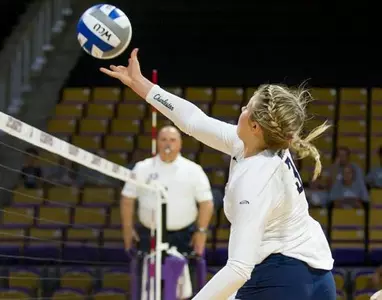 Buccaneers fall in both matches on the final day of the Bulldog Invitational Image