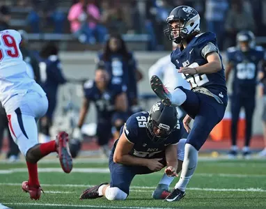Tekac delivers game-winner as Bucs close out 2017 season with 20-19 win over Liberty Image