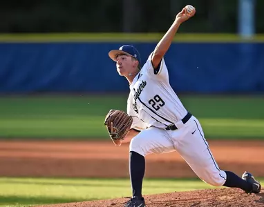 No. 4 Tigers hold off Bucs' challenge in extra innings, 6-5 Image