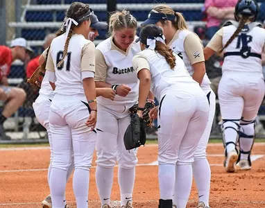 Consistent bats and CSU errors push Blue Hose past Buccaneers Image