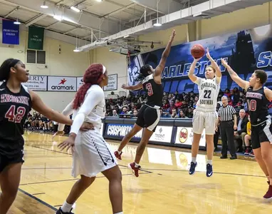 Bucs pull away, handle Erskine Tuesday morning Image