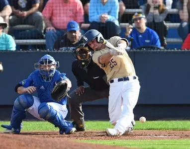 Strong Hitting Propels USC to Win over Charleston Southern Image