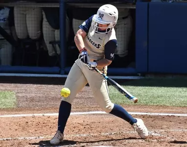 Bucs fall at South Carolina in final midweek contest Image