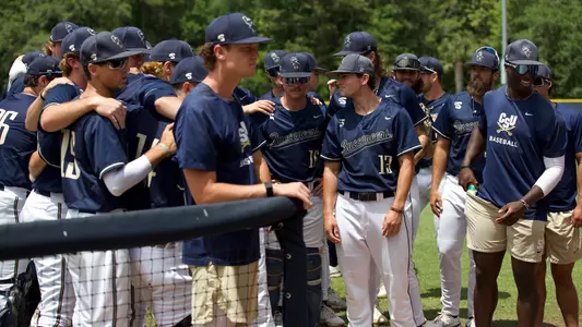 Huddle Shot