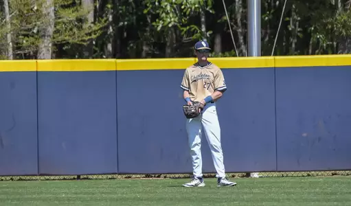 Bucs Fall at UNC Wilmington in Close Battle on Tuesday Evening Image