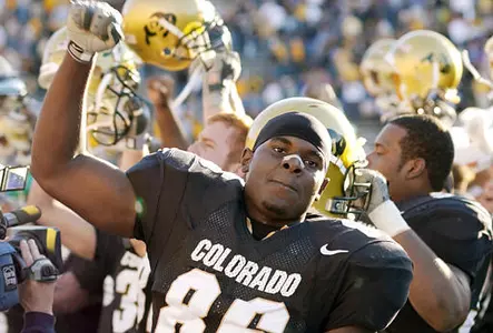 Colorado tight end Jesse Wallace sings