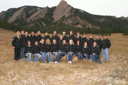 2005 SKI TEAM PHOTO