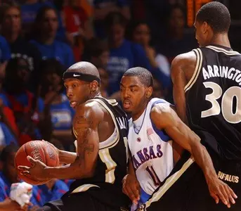 Colorado Falls To No. 3 Kansas, 89-60