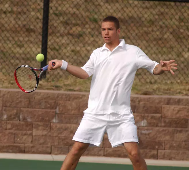 Men's Tennis Falls Short At No. 13 Texas A&M, 5-2