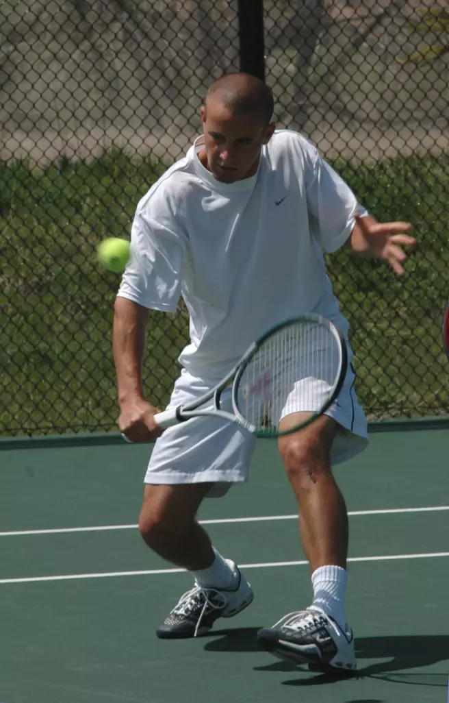 Men?s Tennis Defeats No. 44 Mississippi State, 4-2