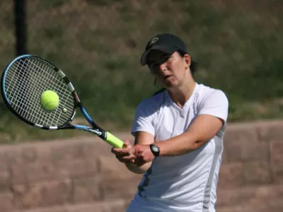 Tennis Falls At Regional