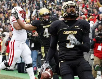 Colorado linebacker Jordon Dizon, Jimmy Smith