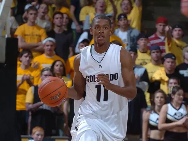 Men's Basketball Hosts Sooners
