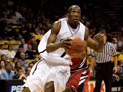 MBB Defeated By Stanford, 67-43