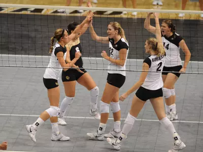 Spikers Prep For Oklahoma And Iowa State