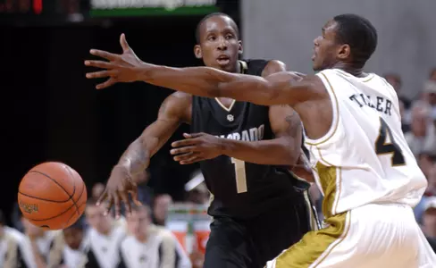 MBB Suffers Road Loss at Missouri, 60-53