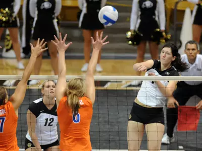 Spikers Hit Road For A Pair of Big 12 Matches