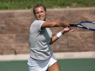 Milewski Wins Gold Draw Singles Final