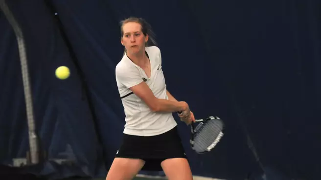 Tennis Hosts a Pair this Weekend
