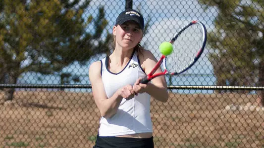 Netters Fall 6-1 to No. 22 'Horns