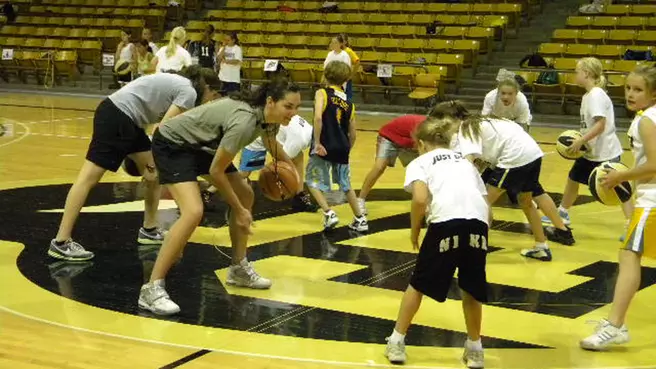 Colorado Gearing Up For 2012 Girls Basketball Camps