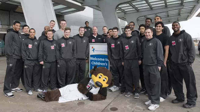 Men's Basketball Team Visits Children's Hospital