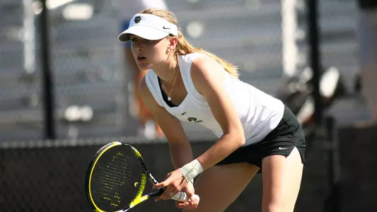 Tennis Battles, Falls To Top-Ranked UCLA
