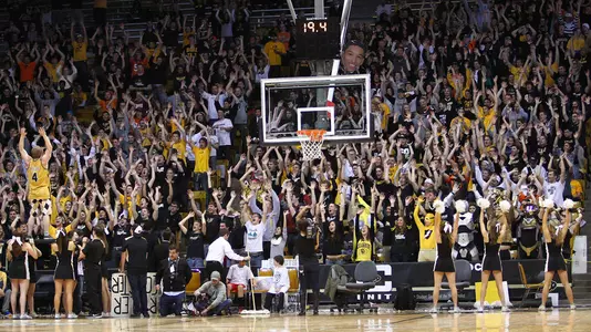 Men's Basketball crowd shot