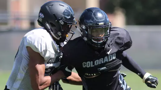 Isaiah Oliver, Shay Fields