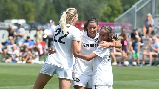 team celebration vs. uc riverside 2017