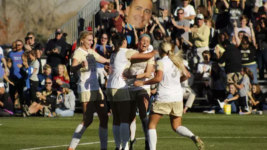 team celebration vs. oklahoma state 2016