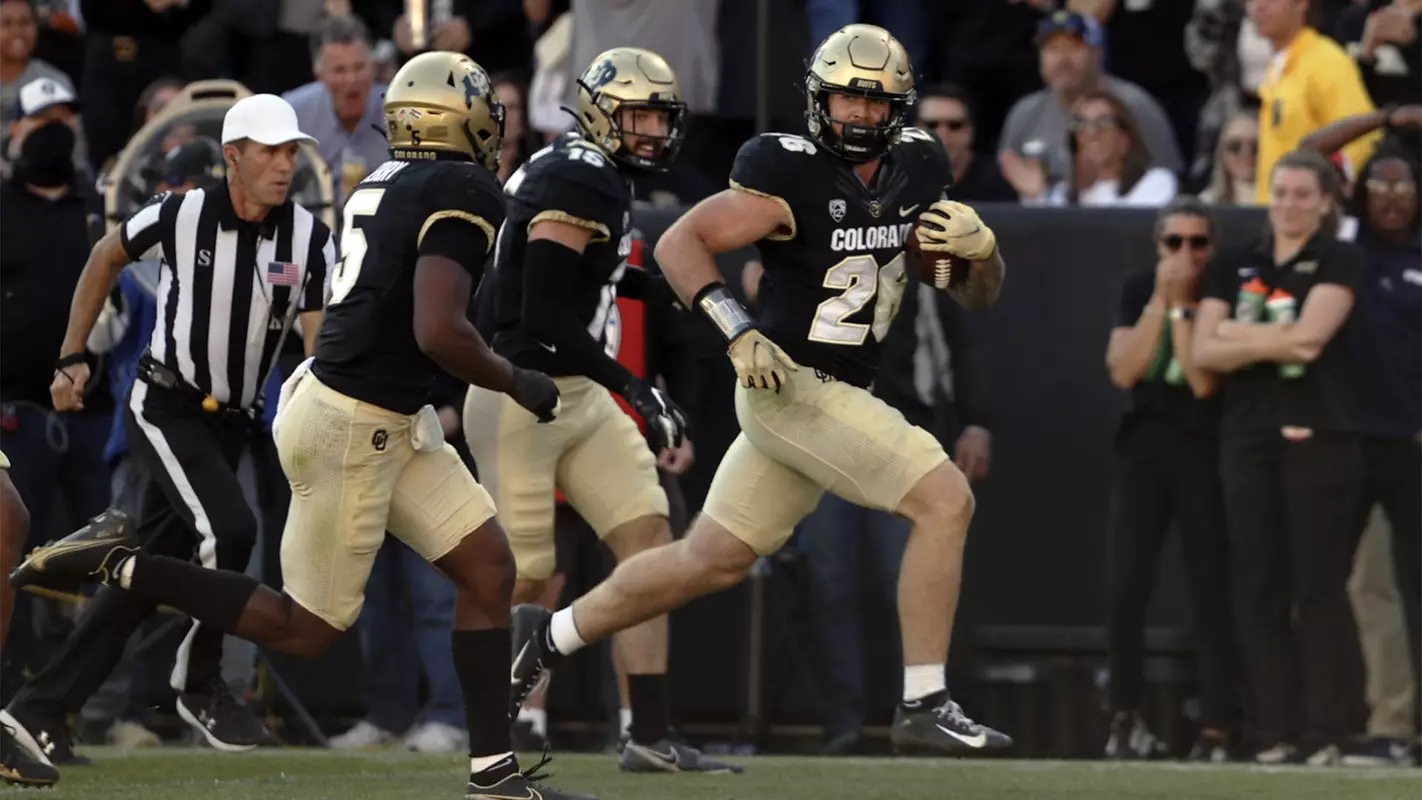 Carson Wells INT return