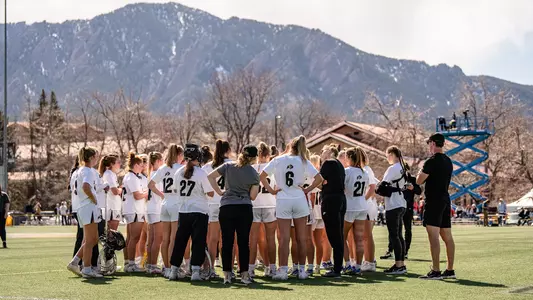 CU lax huddles