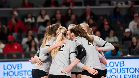 VB Huddle vs. Houston