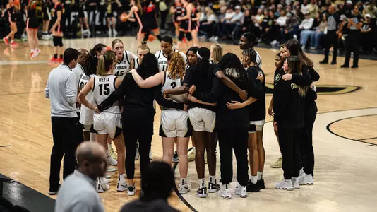 Colorado huddles vs Oregon State