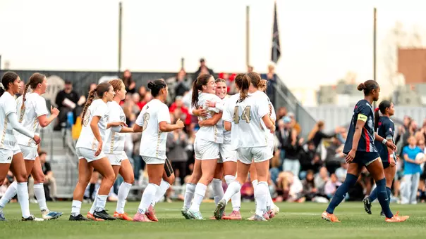 Colorado celebrates its goal in the 1-0 win over Arizona