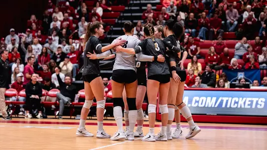 Team Huddle vs. Indiana 2025