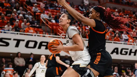 Ayianna Johnson vs Oklahoma State