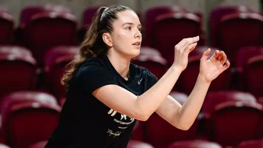 Lova Lagerlid warming up at Iowa State