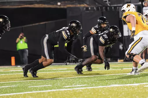 Defensive Lineman vs Wyoming