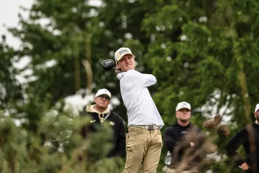 Men's Golf practice before conference tournament
