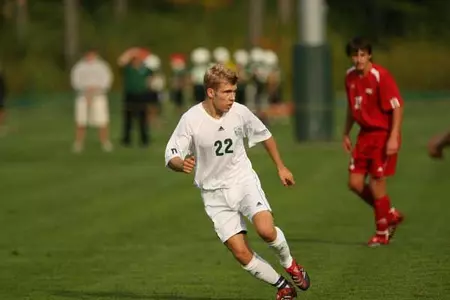 Men's Soccer Knocks off Vermont, 2-1