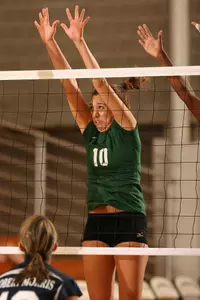Dartmouth Volleyball Sweeps Harvard in First Ivy Match of the Year