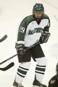 Women's Hockey Knocks Off Quinnipiac, 3-2